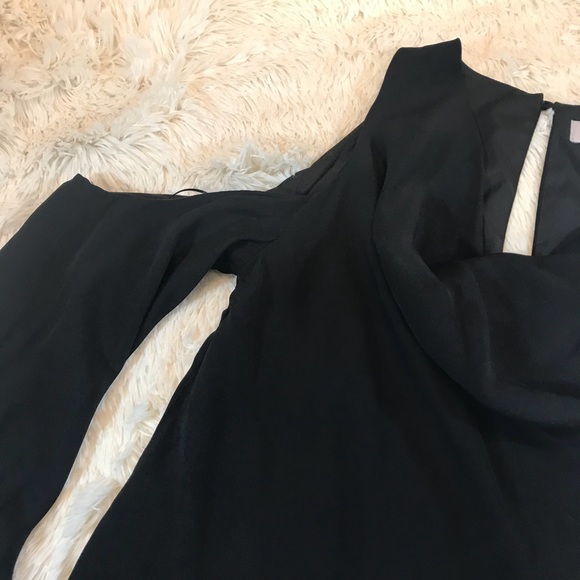 Keepsake Twin Peaks Tie Sleeve Cold Shoulder Top - Picture 5 of 8